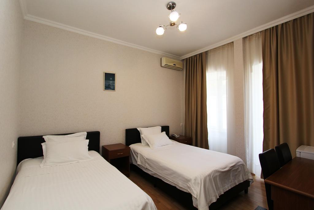 Gtm Kapan Hotel Tbilisi Ngoại thất bức ảnh