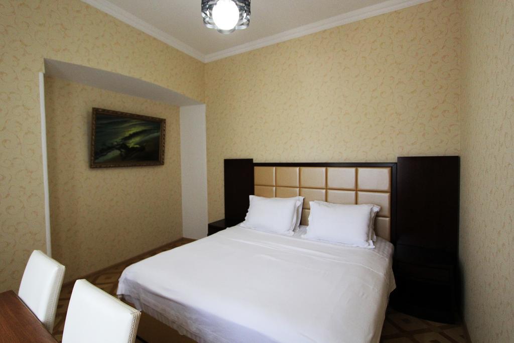 Gtm Kapan Hotel Tbilisi Ngoại thất bức ảnh