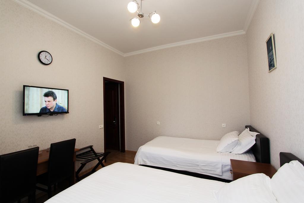 Gtm Kapan Hotel Tbilisi Ngoại thất bức ảnh