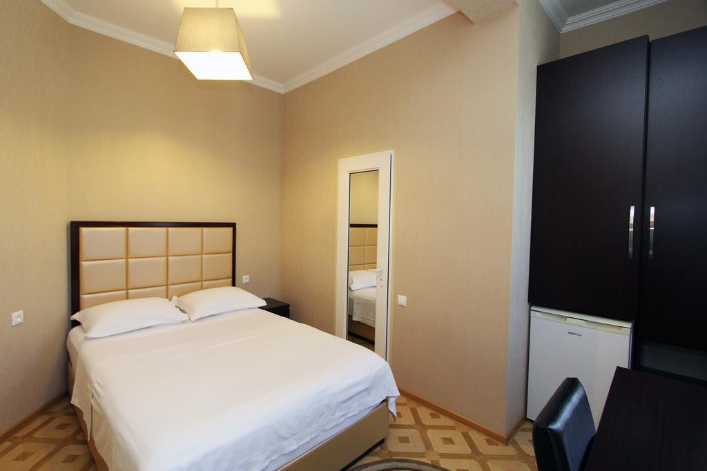 Gtm Kapan Hotel Tbilisi Ngoại thất bức ảnh